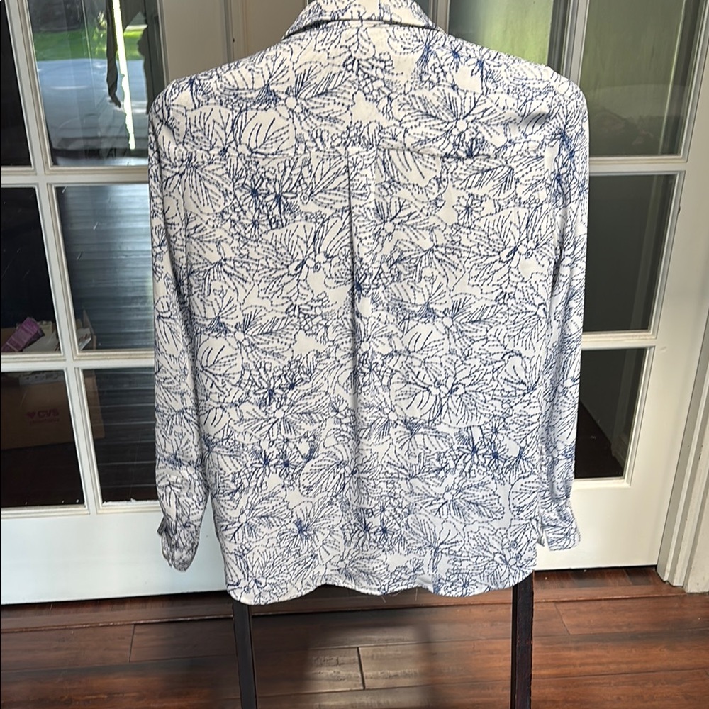 H&M Blue and White Blouse Elegant Top - Picture 4 of 6